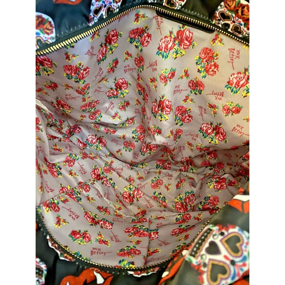 Betsey Johnson Sugar Skull Fangs Lips Quilted Purse Bag Tote NWT - Picture 6 of 7